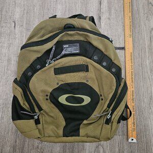 Oakley Icon 2.0 Tactical Field Gear Backpack – Olive Green Black – Unisex